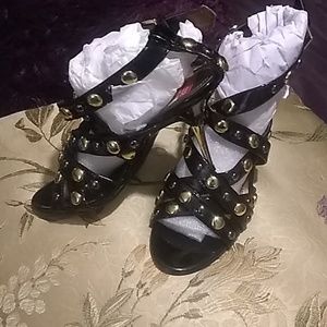 Black/gold heels
